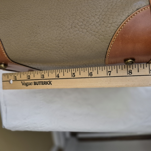 Dooney And Bourke Tan Pebbled Leather Top Handle Handbag - Picture 15 of 15